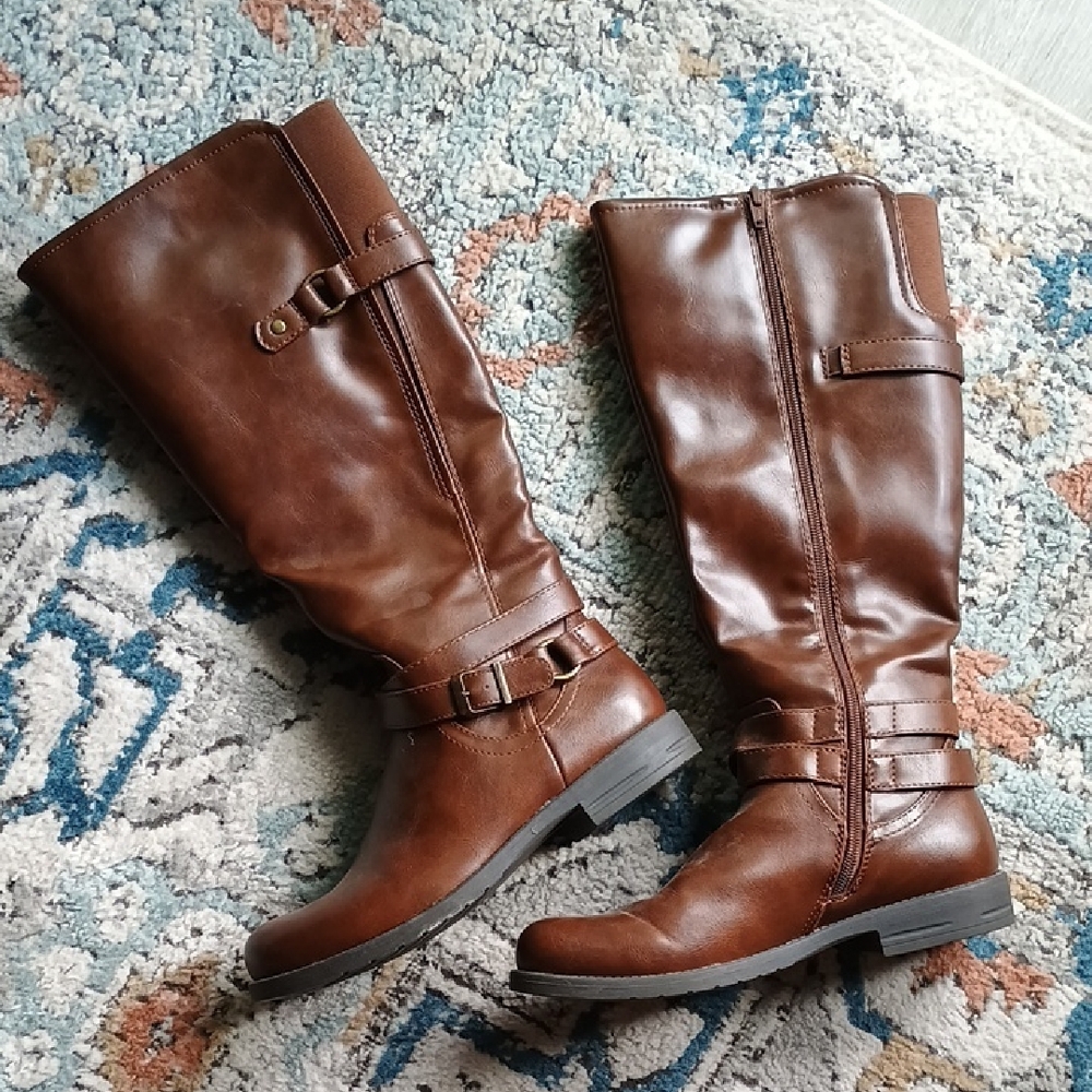 LIKE NEW Brown Baretraps Knee-High Boots, Size 7.5